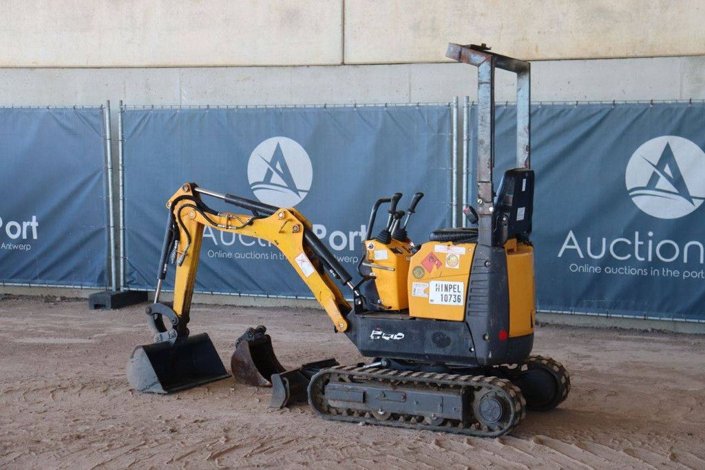 Mini excavator Bobcat E08 Diesel 2019
