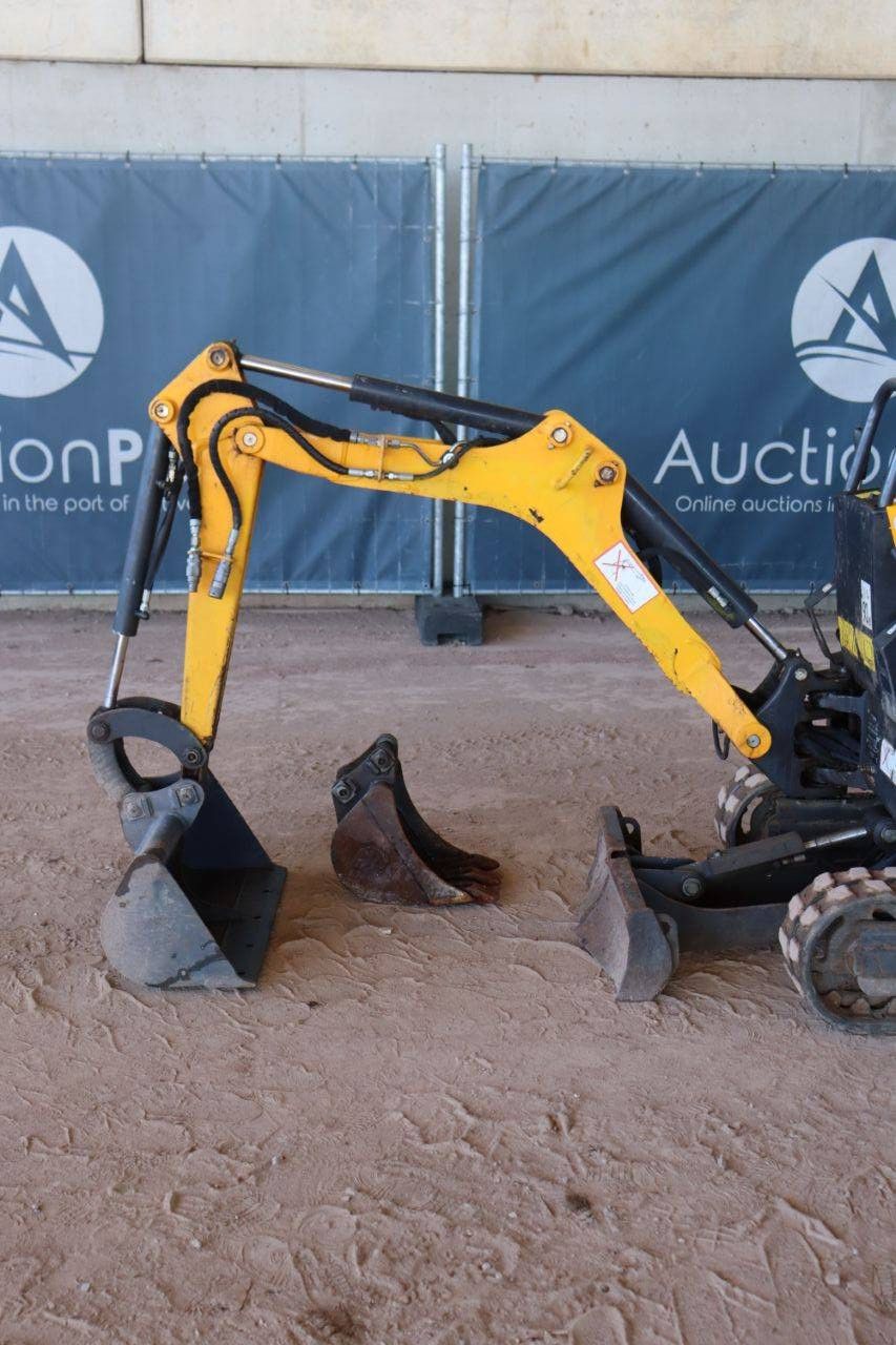 Mini excavator Bobcat E08 Diesel 2019