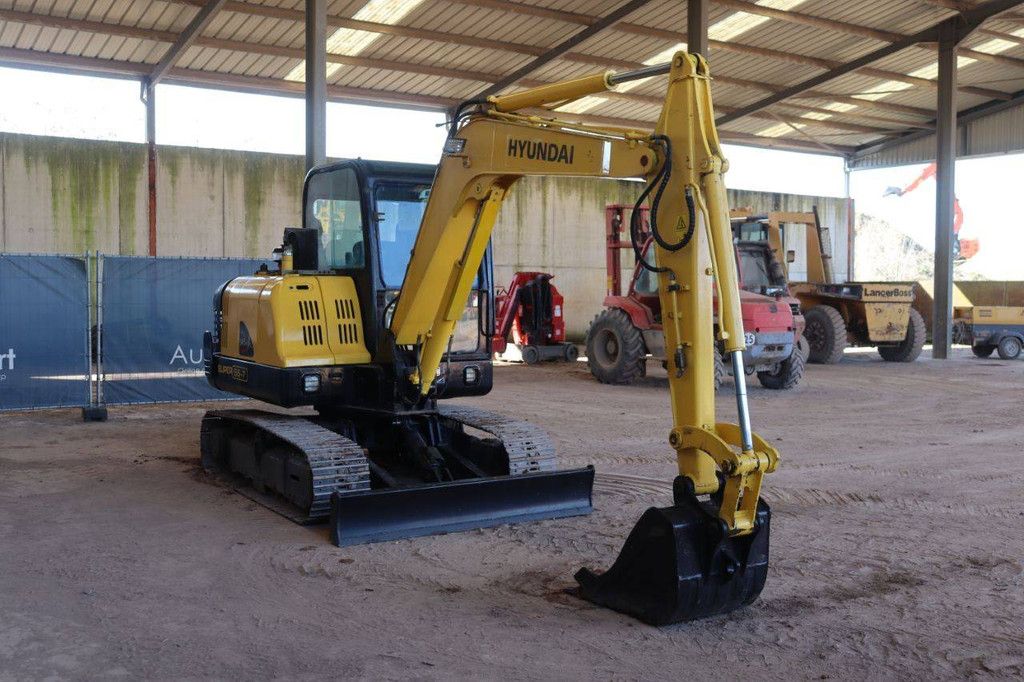 Hyundai R55-7 Diesel Crawler Excavator 2012