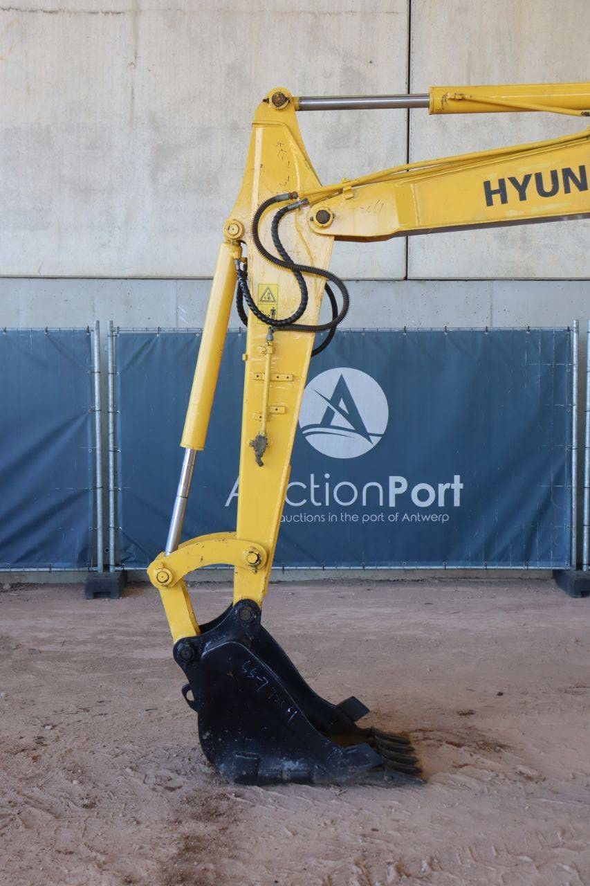 Hyundai R55-7 Diesel Crawler Excavator 2012