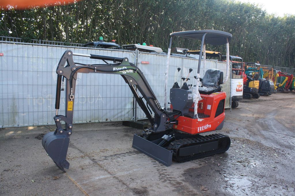 Mini excavator EVERUN ERE16pro Diesel 2025 Refit