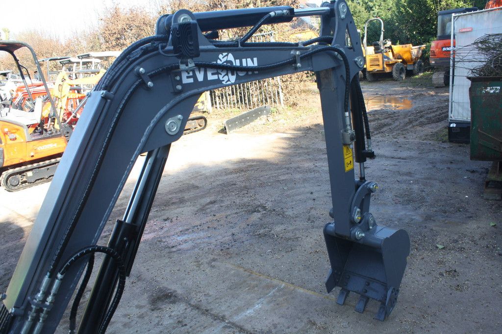 Mini excavator EVERUN ERE16pro Diesel 2025 Refit
