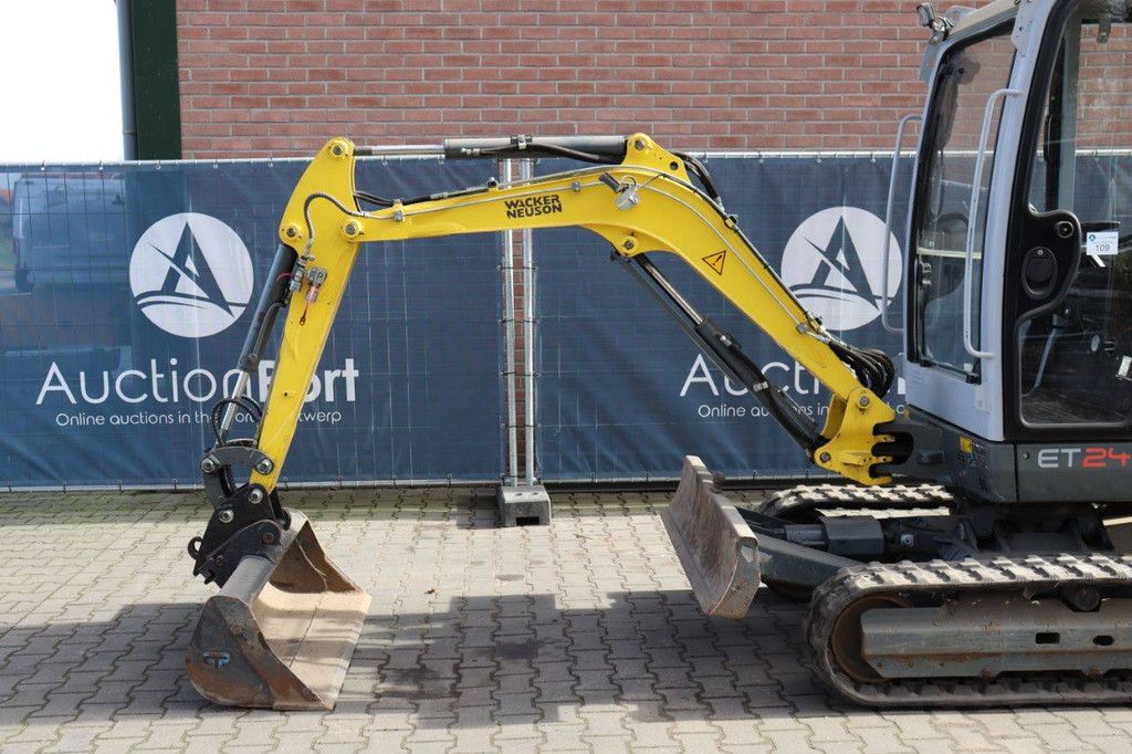 Mini excavator Wacker Neuson ET24 Diesel 2017
