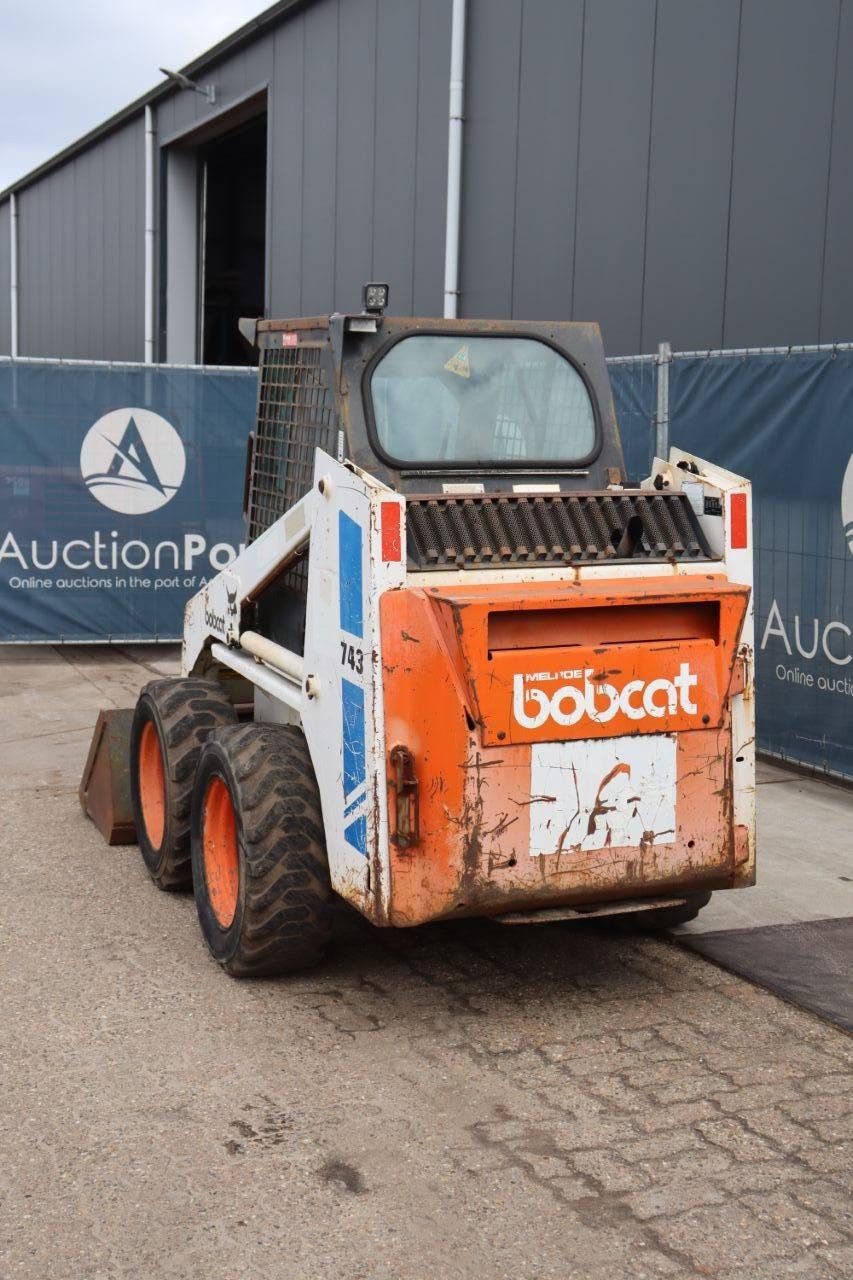 Schranklader Bobcat 743 Diesel