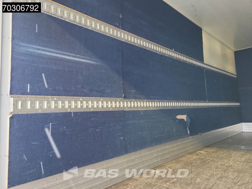 Mercedes Atego 821 4X2 8tonner Automatic crewcab 6 seats 1000kg Ladebordwand Euro 6