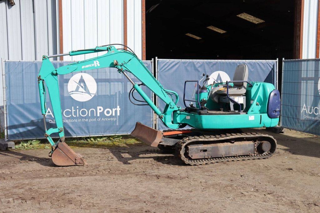 Rupsgraafmachine Komatsu PC27R-8 Diesel 19kW