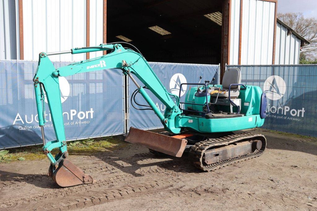 Rupsgraafmachine Komatsu PC27R-8 Diesel 19kW