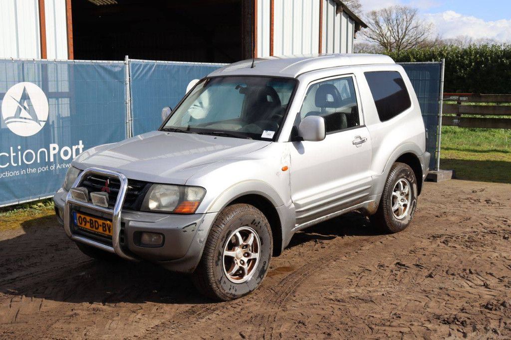 SUV Mitsubishi PAJERO 3.2 DI GLX HRLS Diesel 161pk 2002