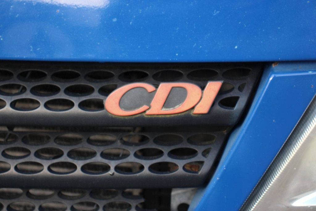 Fahrgestell mit Fahrerhaus Mercedes-Benz 904.6 Diesel 157 PS 2003