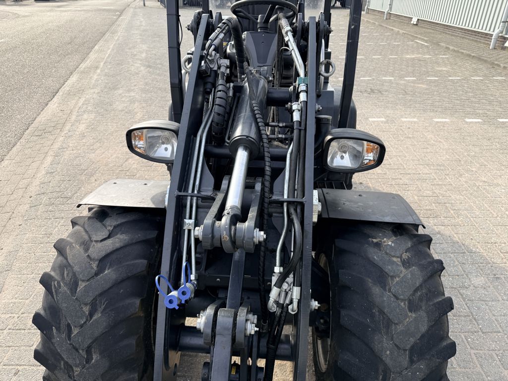 PITBULL X28-45CRT Shovel