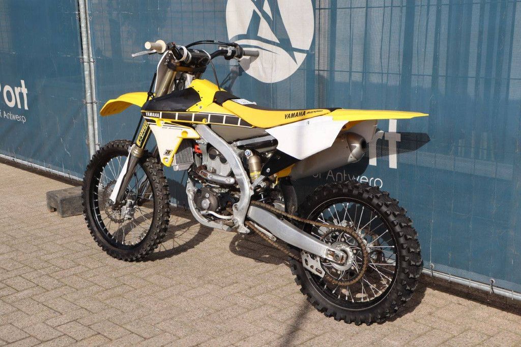 Crossmotor Yamaha Promax Benzine (Marge)