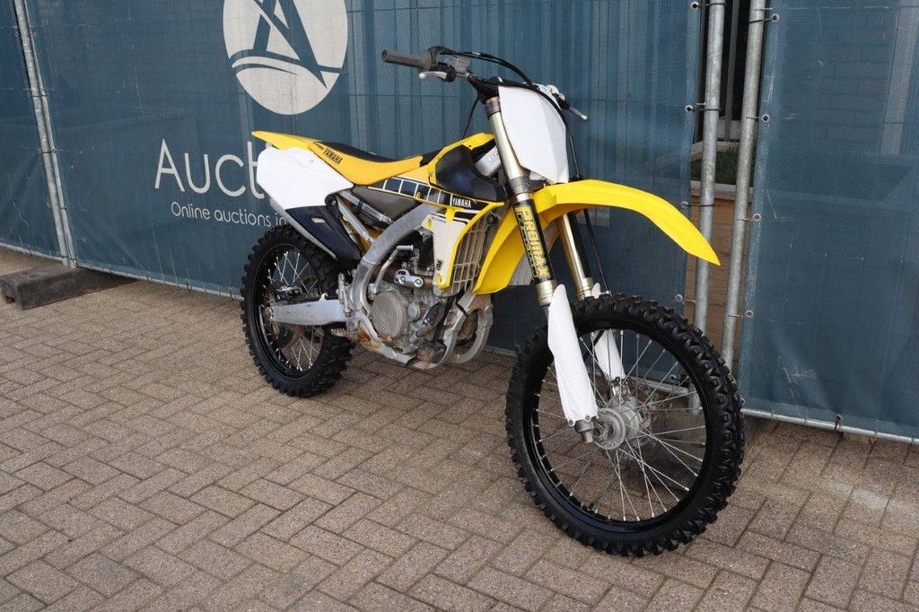 Crossmotor Yamaha Promax Benzine (Marge)