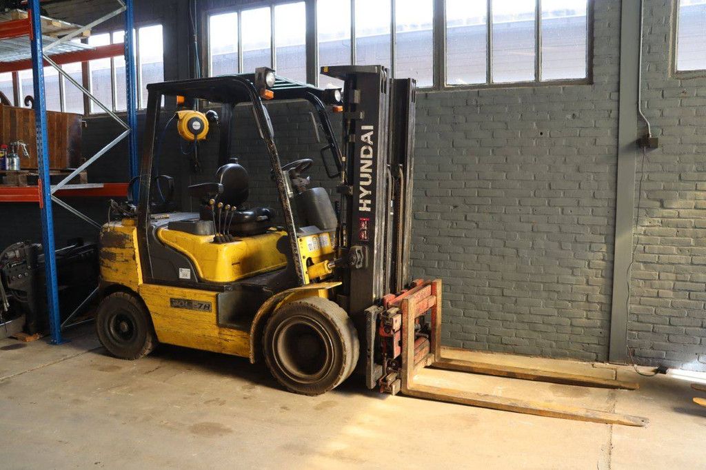 Gabelstapler Hyundai 30L-7A LPG 3000kg 4,7m 2013