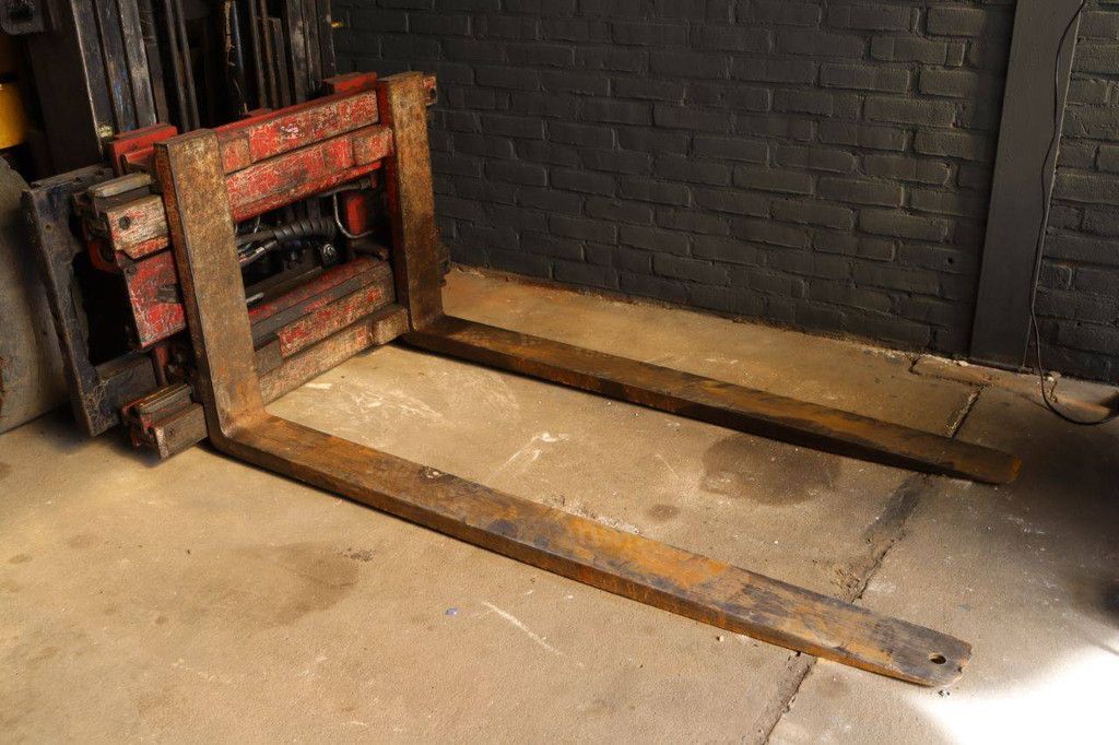 Gabelstapler Hyundai 30L-7A LPG 3000kg 4,7m 2013