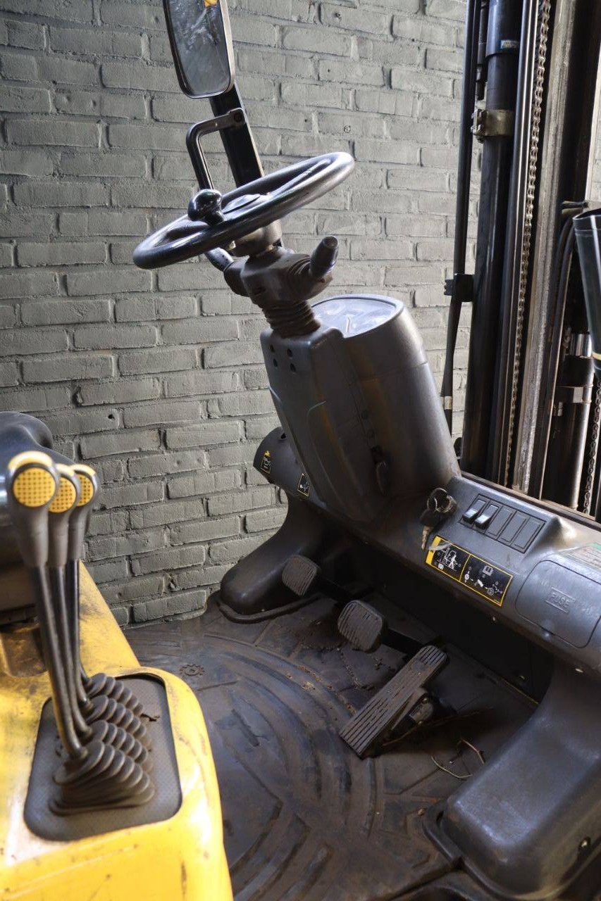 Gabelstapler Hyundai 30L-7A LPG 3000kg 4,7m 2013