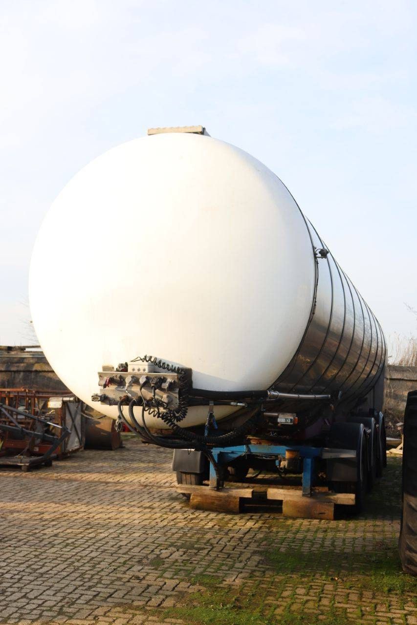 Tank Trailer Burg BPO 15-30 RGZXX 2006