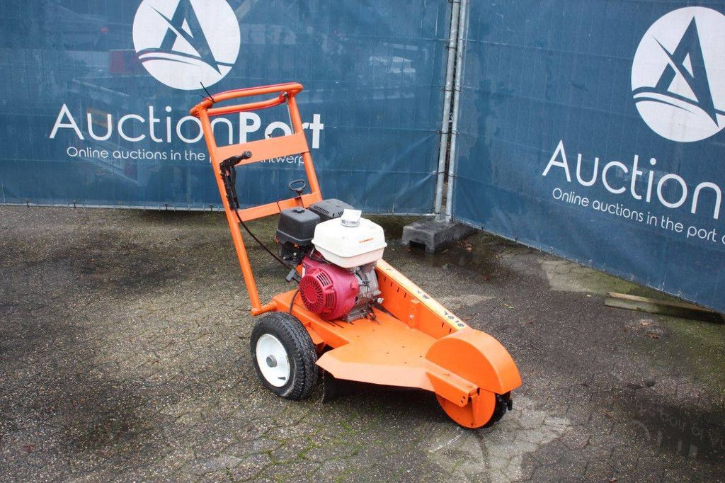 Dosko 337 Benzin-Baumstumpffräse