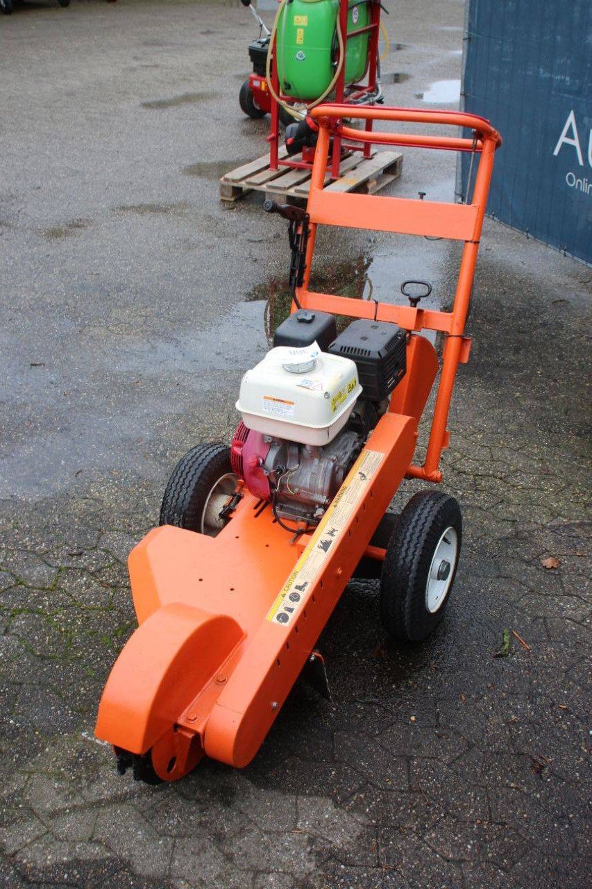 Dosko 337 Benzin-Baumstumpffräse