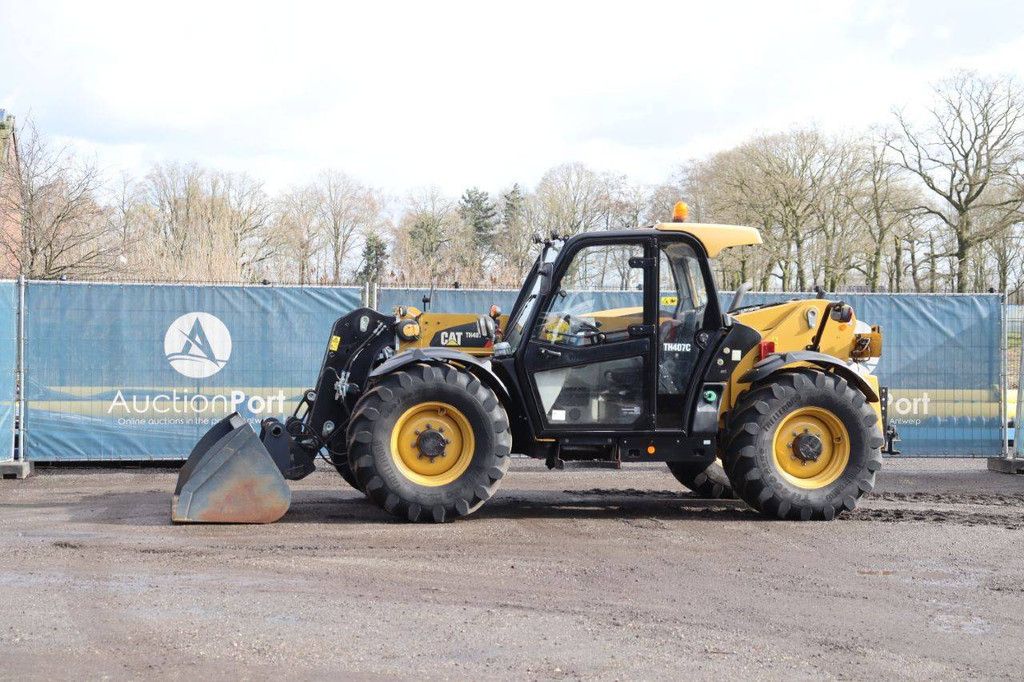 Caterpillar TH407C Diesel-Teleskoplader 4000 kg 2012