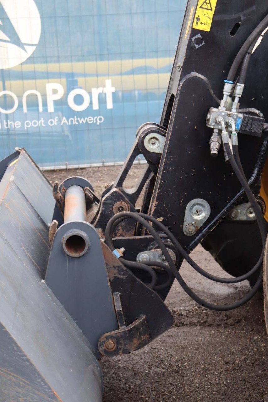 Caterpillar TH407C Diesel-Teleskoplader 4000 kg 2012