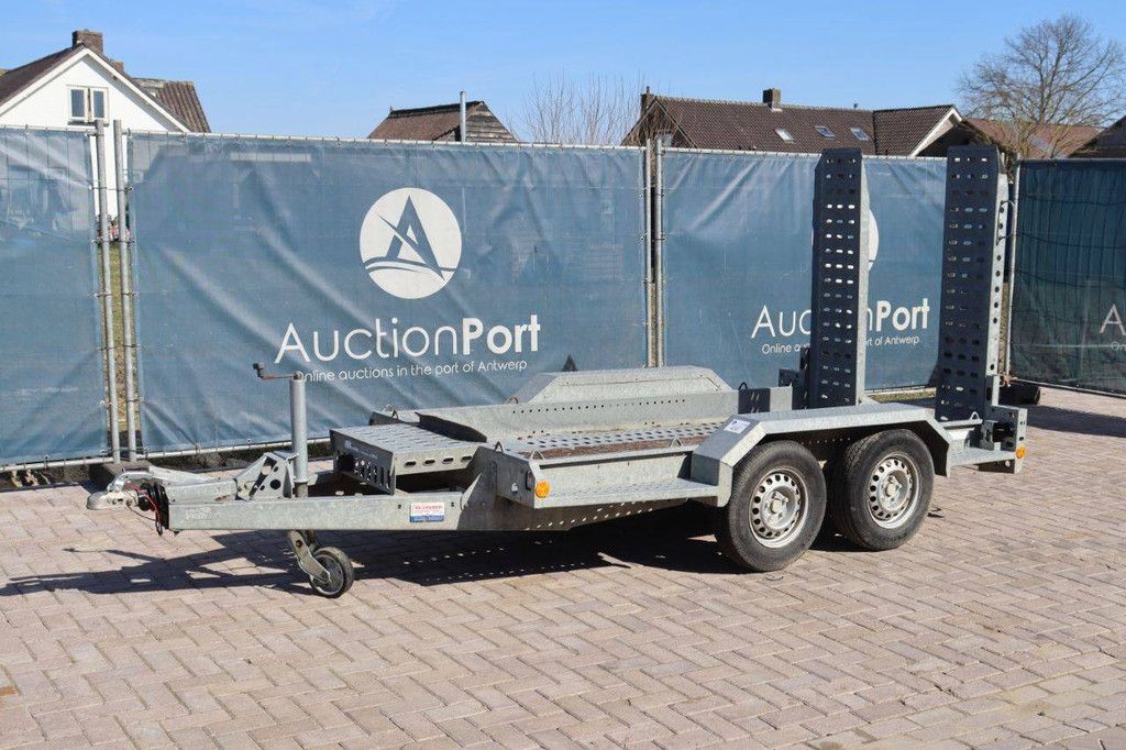 Maschinentransporter-Anhänger Brian James Cargo 2016