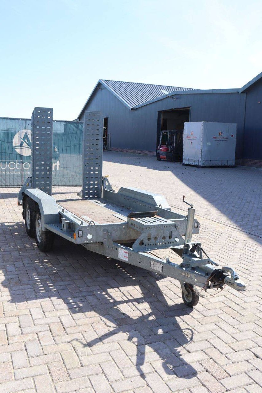 Autotransportanhänger Anhänger T-62-T 2700kg 2019