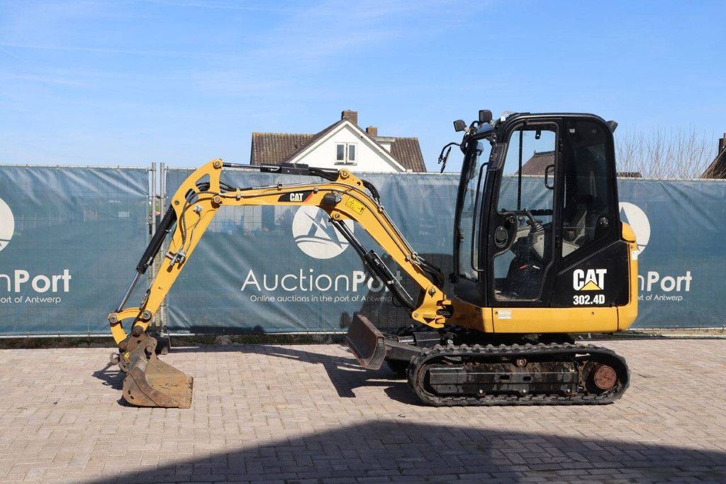 Mini excavator Caterpillar 302.4D Diesel 2017