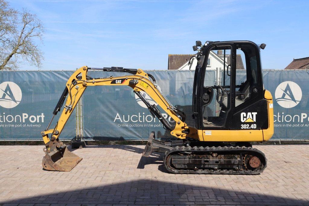 Mini excavator Caterpillar 302.4D Diesel 2017