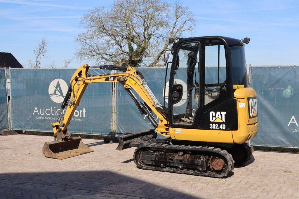 Mini excavator Caterpillar 302.4D Diesel 2017
