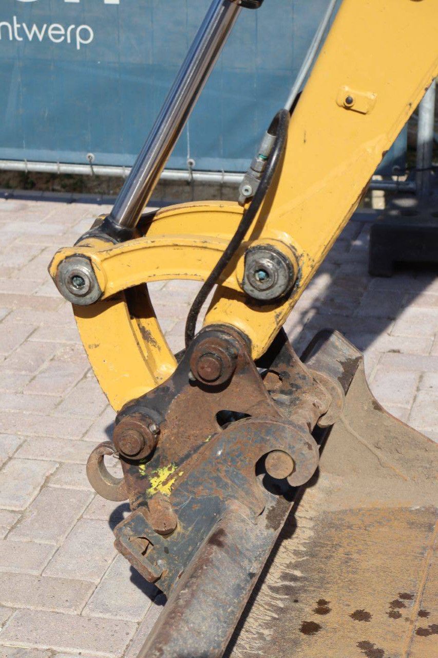 Mini excavator Caterpillar 302.4D Diesel 2017