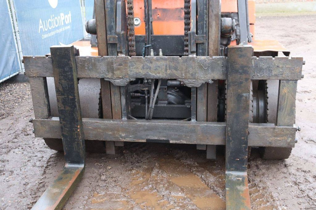 Forklift Nissan VF05H70U Diesel 7000kg 5.0m 2003