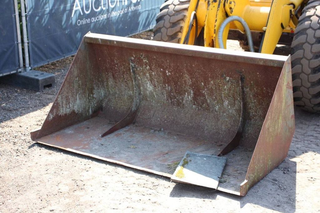 Volvo L30B-Z/X Diesel Wheel Loader 2004