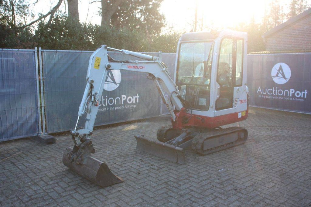 Mini excavator Takeuchi TB016 Diesel 10.3kw 2011