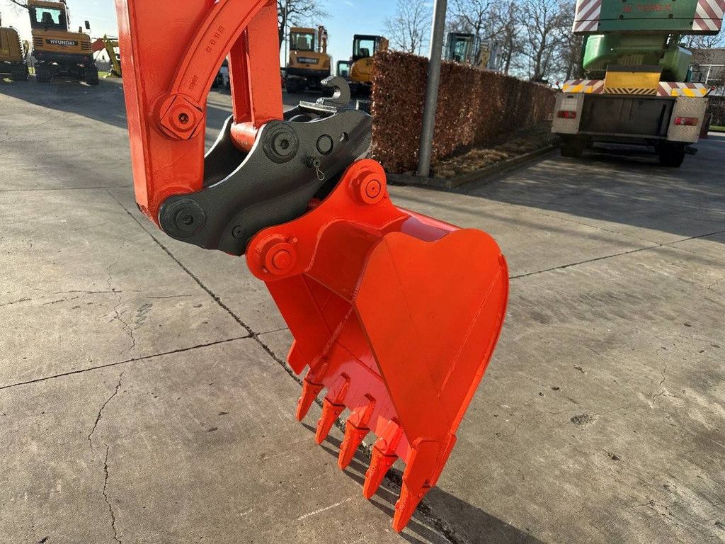 Midi excavator Kubota KX155-3SZ Diesel 2012