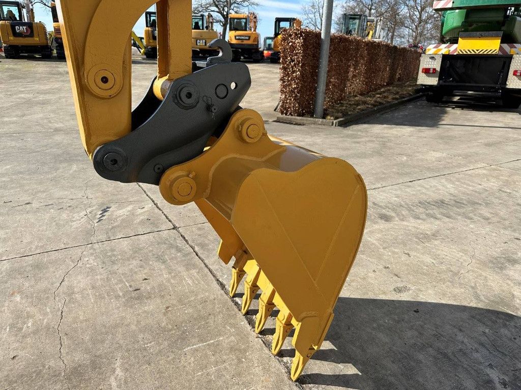 Midi-Bagger Caterpillar 305.5E2 Diesel 2017