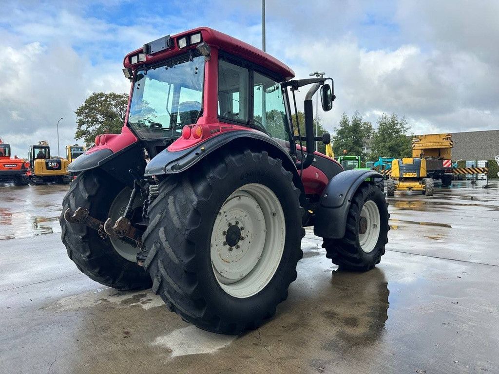Agricultural tractor Valtra T150 Diesel 2005