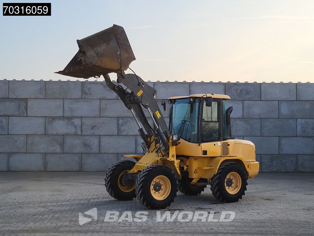 Volvo L30 G 4-1 Buckets + Forks