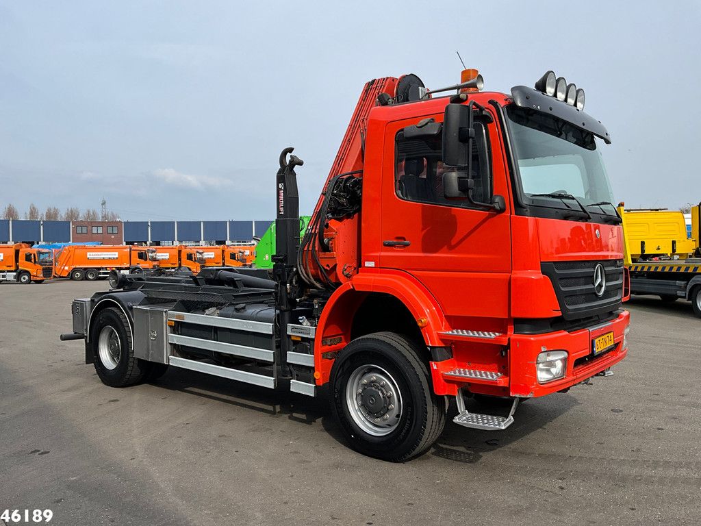 Mercedes-Benz AXOR 1833 AK 4x4 Hiab 20 Tonmeter laadkraan