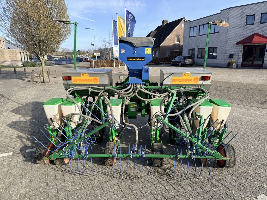 Sfoggia 6 Rijige Maiszaaier met Zaaibak