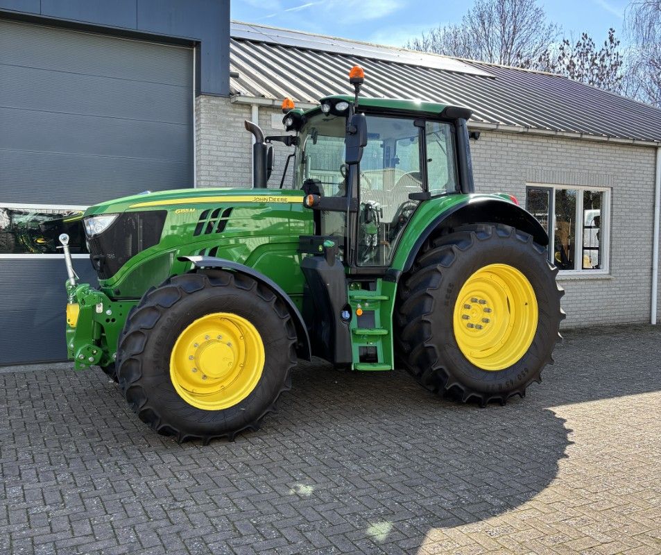 John Deere 6155M – 2022 – 3050 uur – zeer nette jonge trekker
