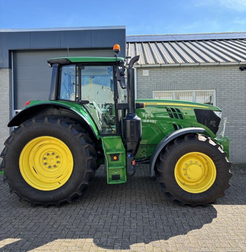 John Deere 6155M – 2022 – 3050 uur – zeer nette jonge trekker