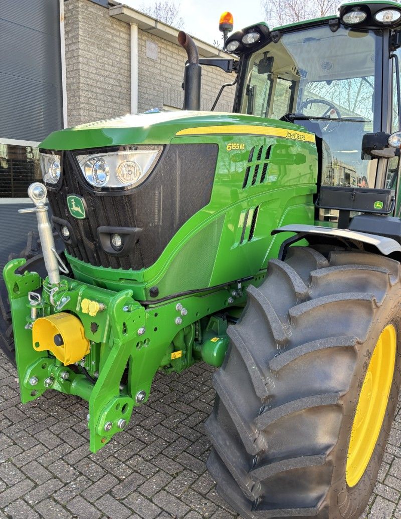 John Deere 6155M – 2022 – 3050 uur – zeer nette jonge trekker