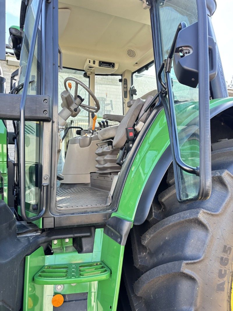 John Deere 6155M – 2022 – 3050 uur – zeer nette jonge trekker