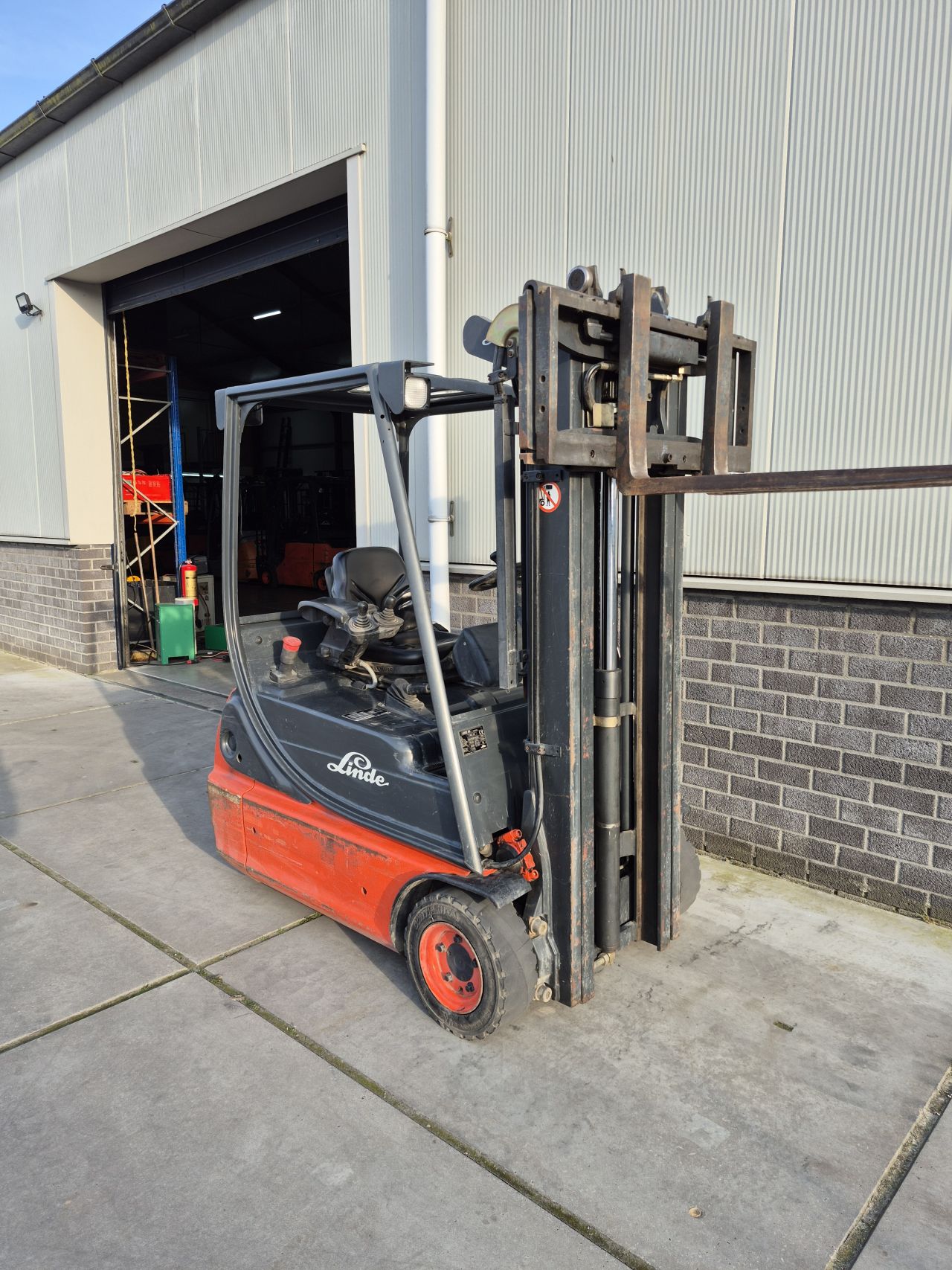 Linde E16C-02 triplex sideshift 4.470 mm 2003 6430 uur