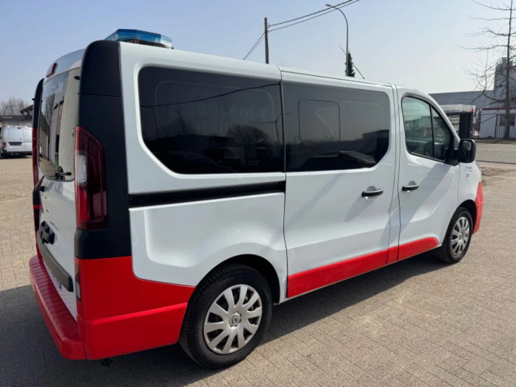Renault Trafic **AMBULANCE-RETTUNGSWAGEN**