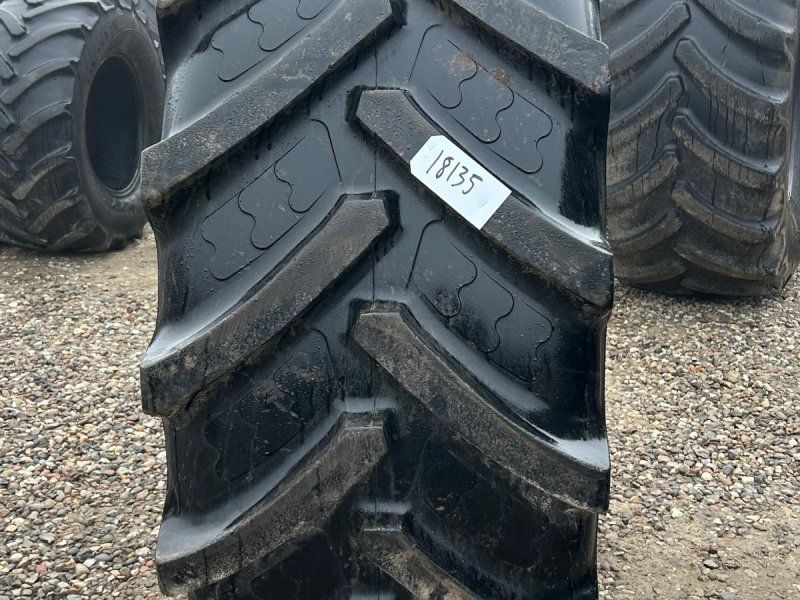BKT 650/75R38