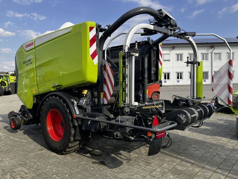 Claas ROLLANT 630 RC UNIWRAP