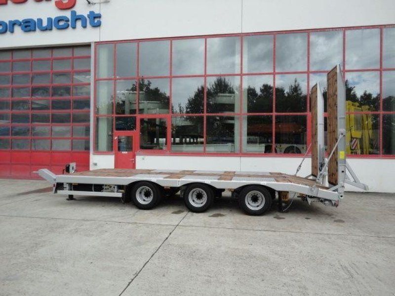 Möslein TT 31 31 t GG Tridem- Tieflader 3 AchsNeufahrzeug