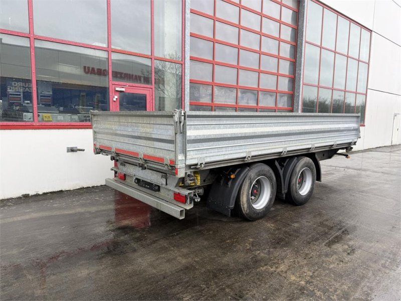 18 t 18 t Tandemkipper- Tieflader, wenig Benutzt,