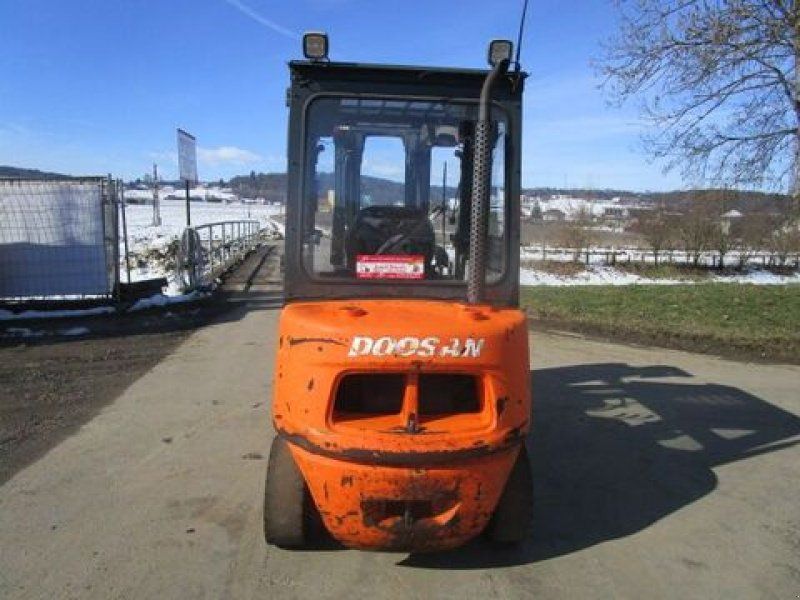 Doosan D25S-5 Tripl-FH 4,8m + Seitenschieber